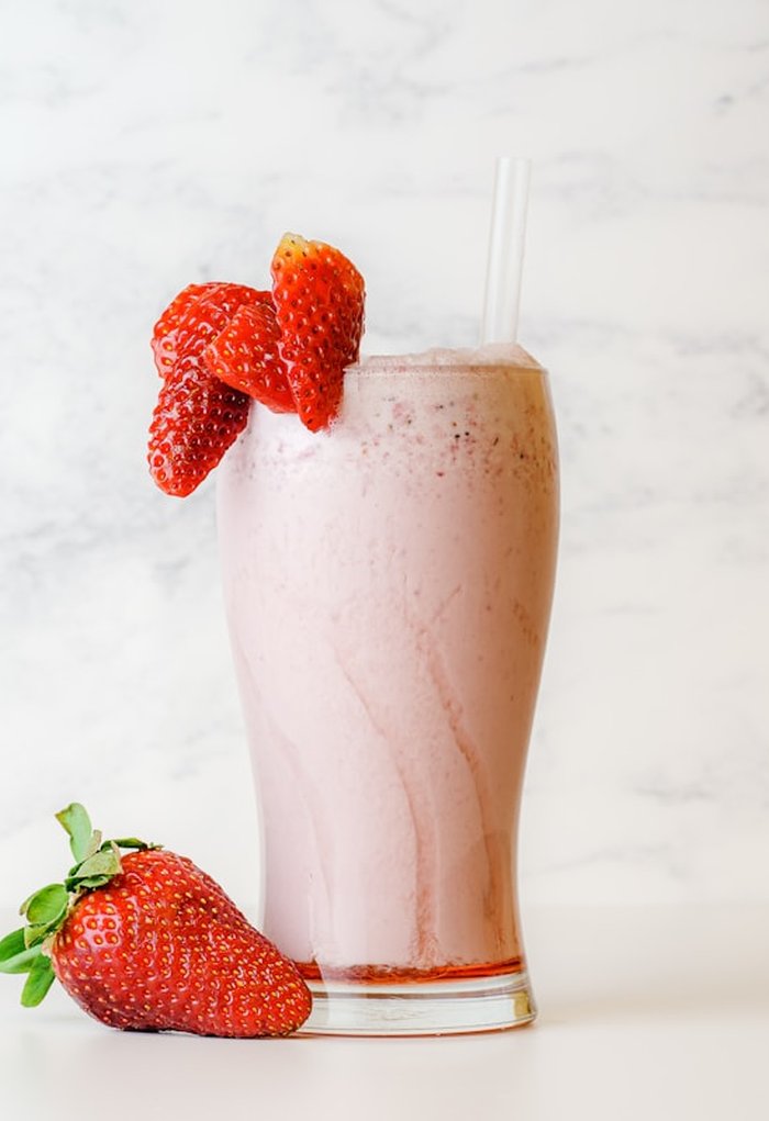Italian cream soda with strawberry
